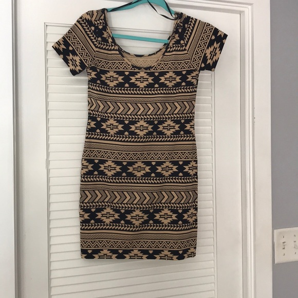 Wardrobe needs changed - Picture 2 of 3